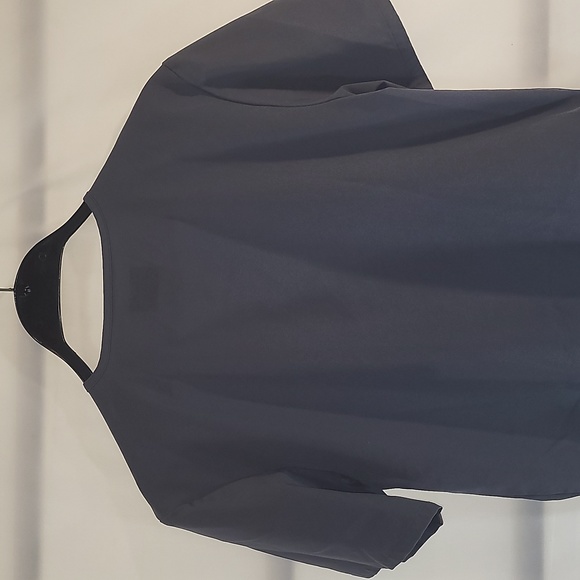 Women's Grey Scrubs Top (XS) - Picture 6 of 11